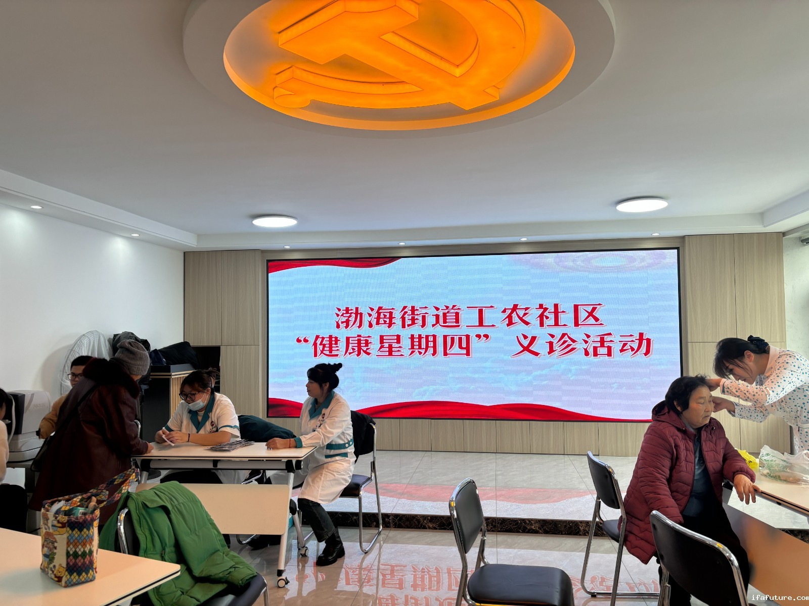 渤海街道工农社区开展“健康星期四”义诊...